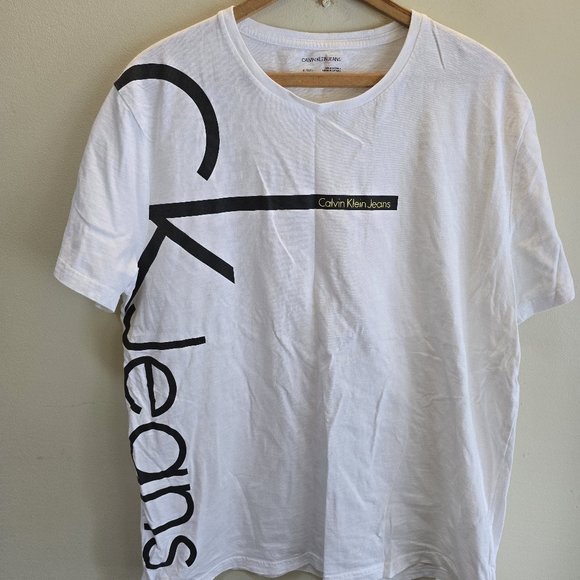 Calvin Klein Jeans Other - Calvin Klein Jeans White Graphic Tee